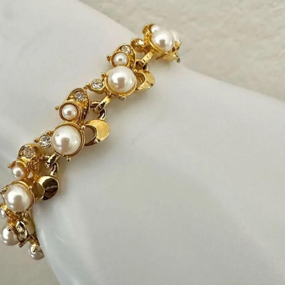 Gold tone faux pearl rhinestone bracelet